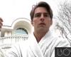 “Tom Cruise” dances the famous Wednesday dance and goes viral – In a bathrobe and infinite style