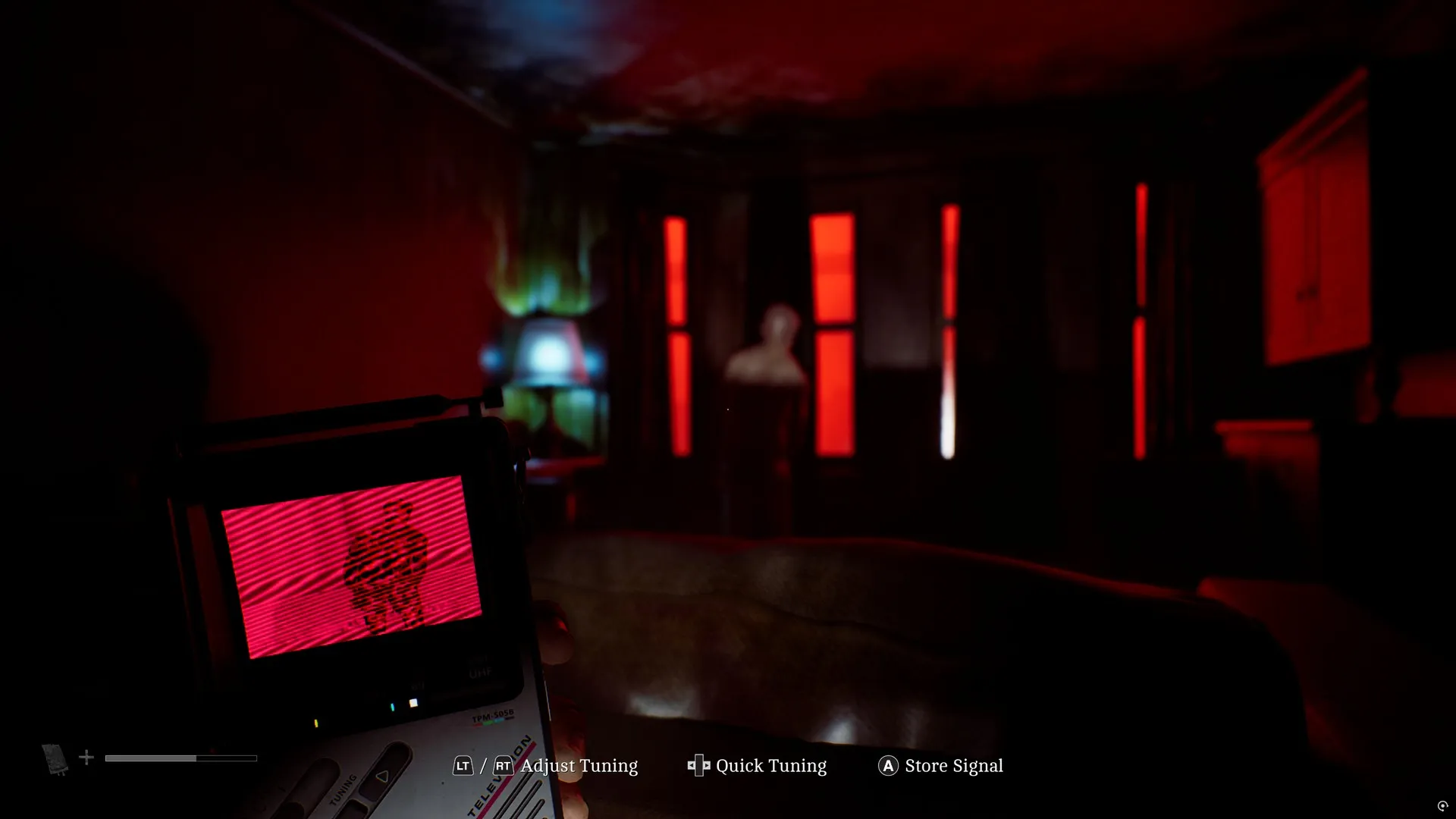 Viewing an enemy on a CRTV in Silent Hill Townfall